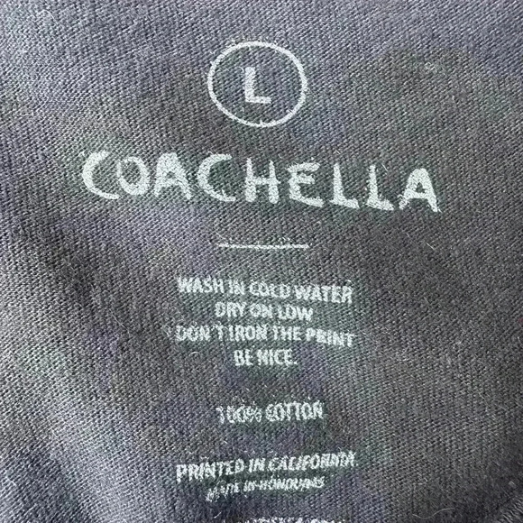 Coachella- 2023 Black With Neon Graphics Short Sleeve T- Shirt Men’s Large - Picture 3 of 3